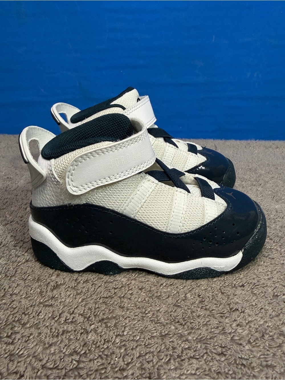 Jordan
6 rings
Toddler - Picture 2 of 7